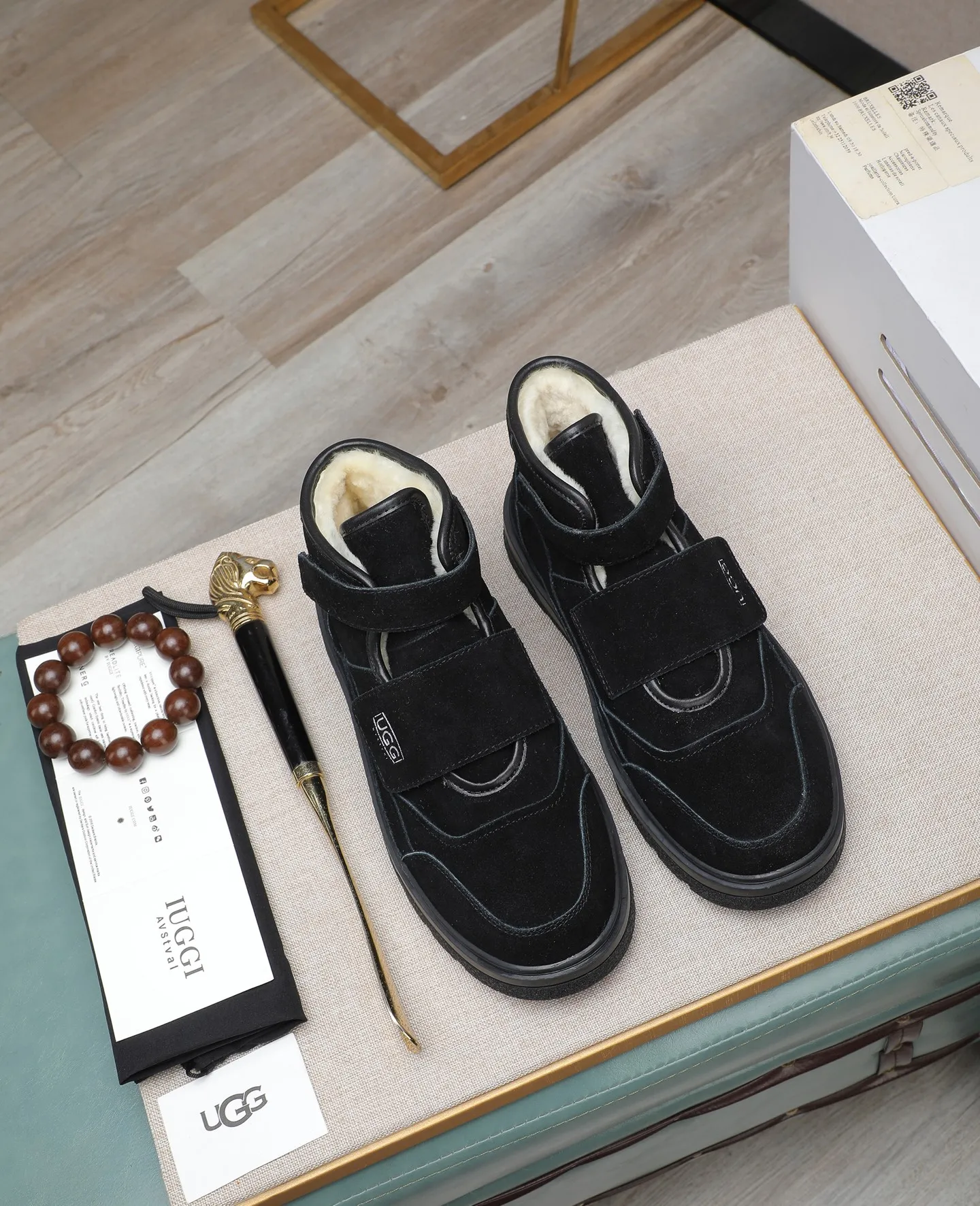 Men's shoes 💰600 IUGGI new retro presbyopia men's shoes, casual and versatile, full of high-end sense, fashionable, luxury and personalized style, joint style, retro presbyopia factor, full of handsome style, first layer suede cowhide, wool lining, rubber outsole, light and non-slip size: 39-44